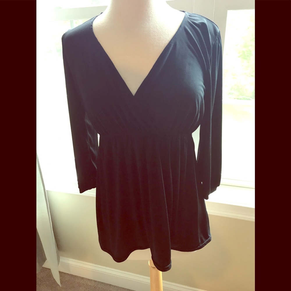 Maternity 3/4 sleeve blouse